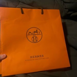 2 Hermes shopping bags and 3 strings